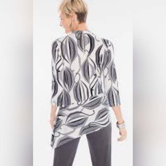 Chico's Travelers Classic Magnetic Deco Top Size 3 (XL), Mock Neckline. - Picture 3 of 10